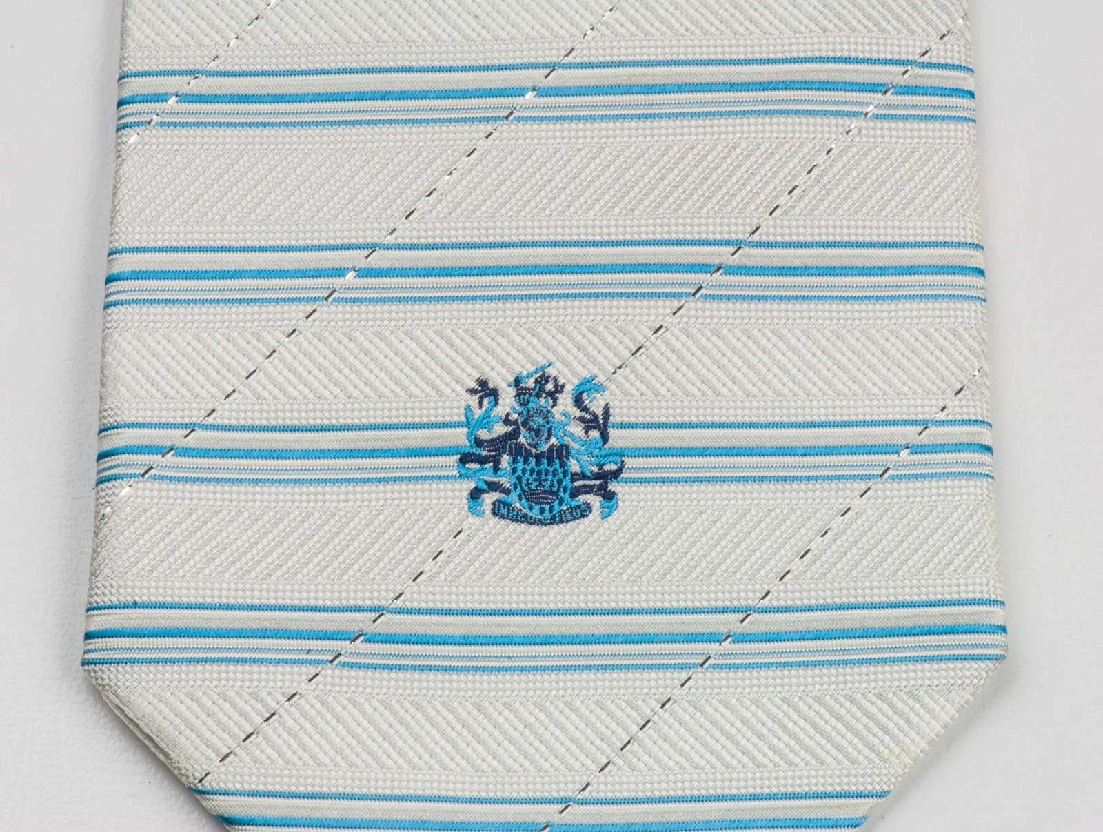 Aquascutum Men's Woven Silk Necktie Blue Stripes On White With Silver Sparkles