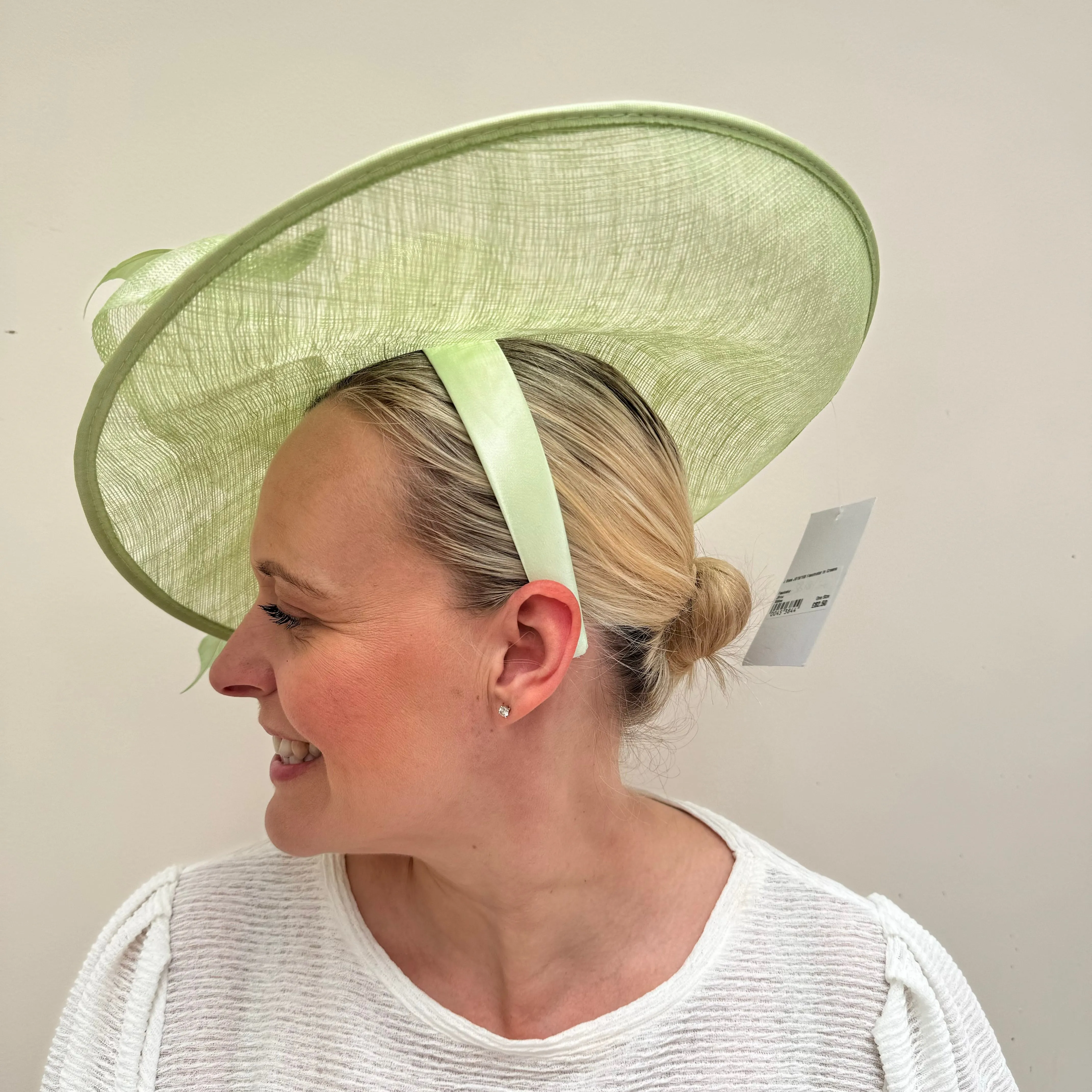J Bees JB18/100 Hatinator in Greens