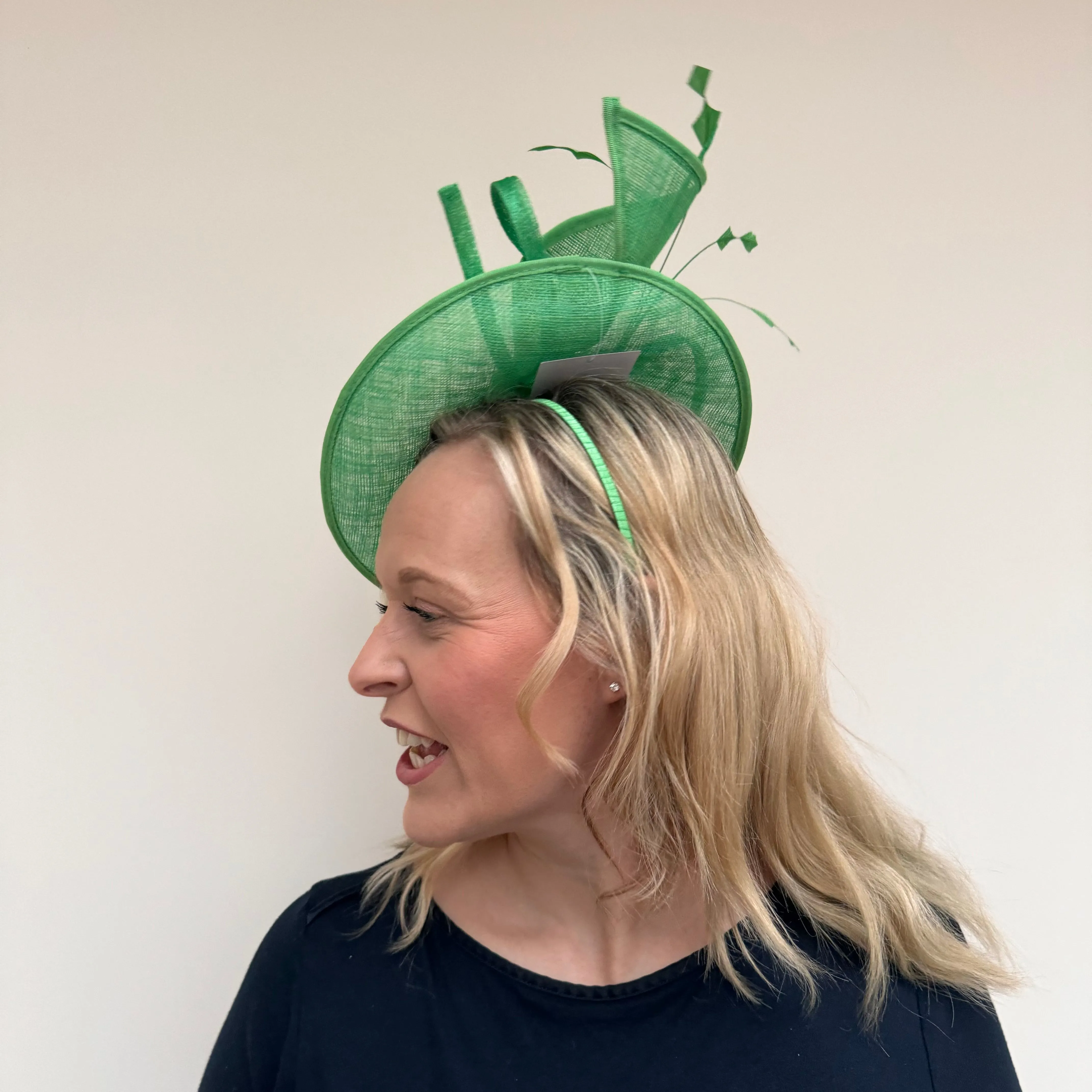 JBees JB24/24 Hatinator with large Twist in Greens