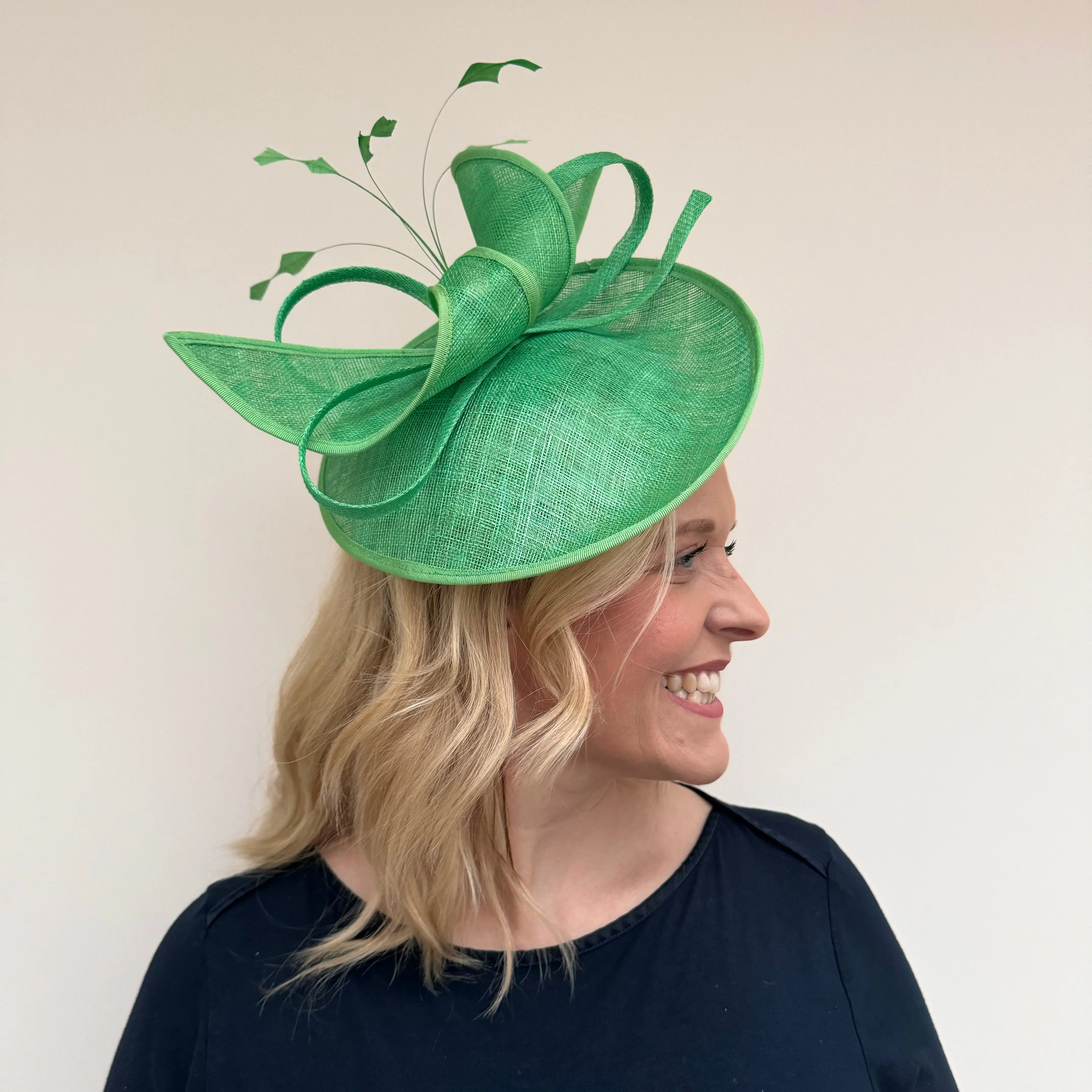 JBees JB24/24 Hatinator with large Twist in Greens