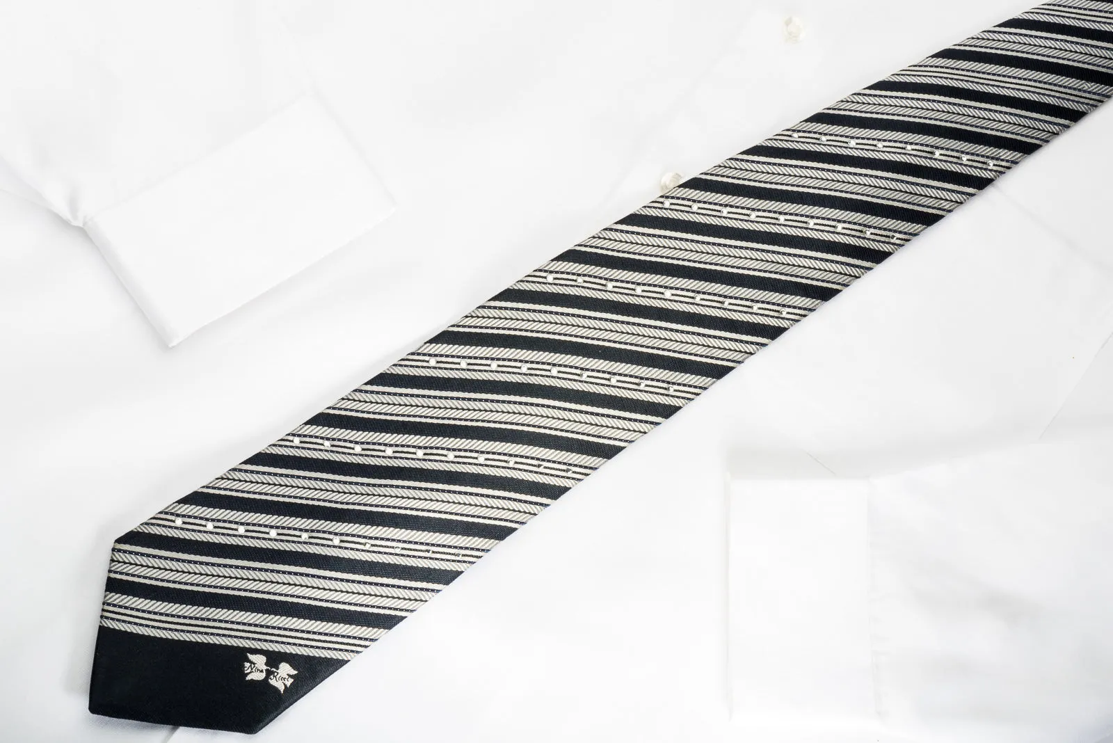 Nina Ricci Men's Rhinestone Silk Necktie Silver Striped On Black With Sparkles