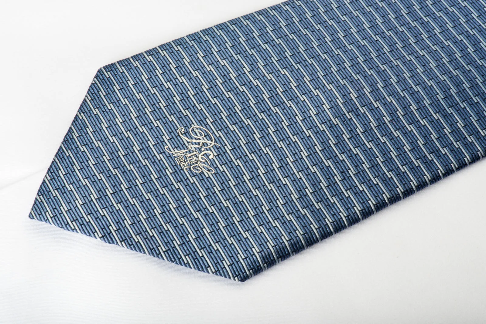 Nina Ricci Silk Necktie Blue Geometric On Navy Classic 3 3/4 Inch