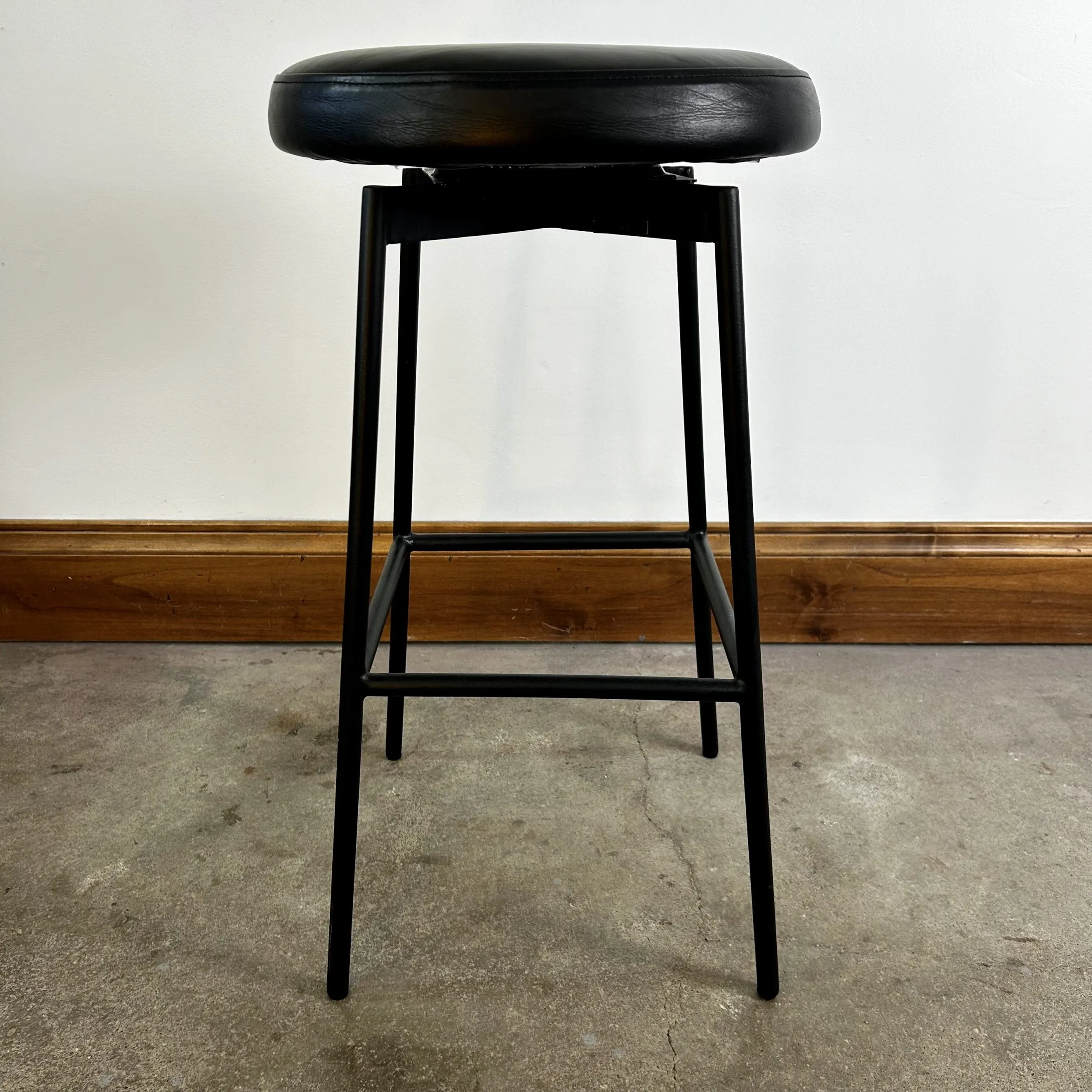 Pottery Barn Bar Stool, Swivel, Black Iron Base, Leather Round Cushion