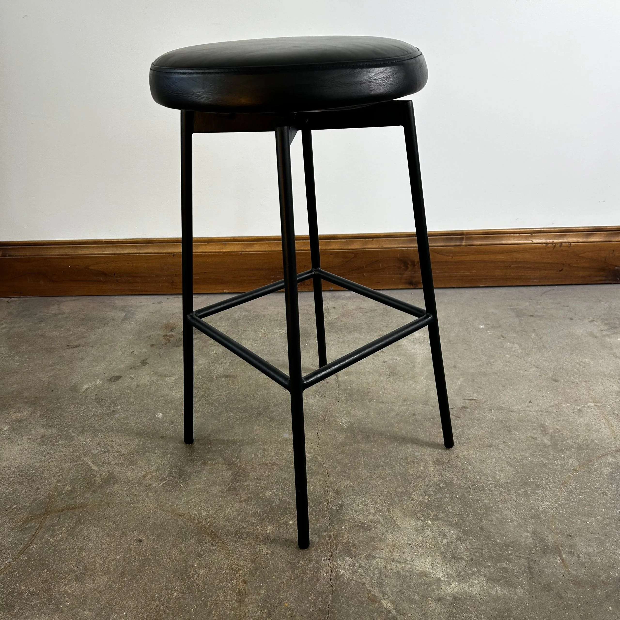 Pottery Barn Bar Stool, Swivel, Black Iron Base, Leather Round Cushion