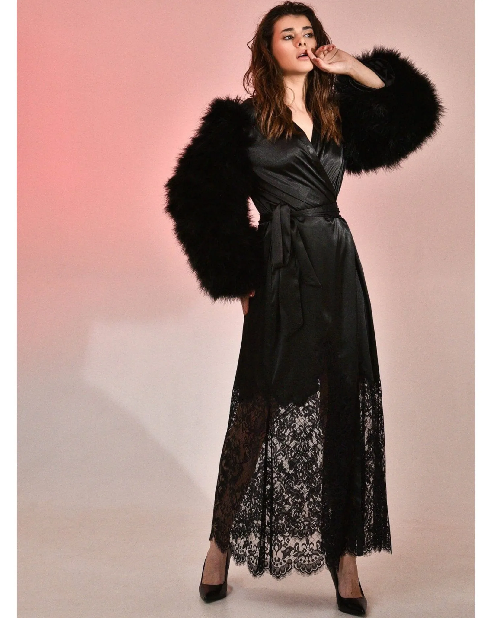 Queen Of Spades Old Hollywood Feather Robe