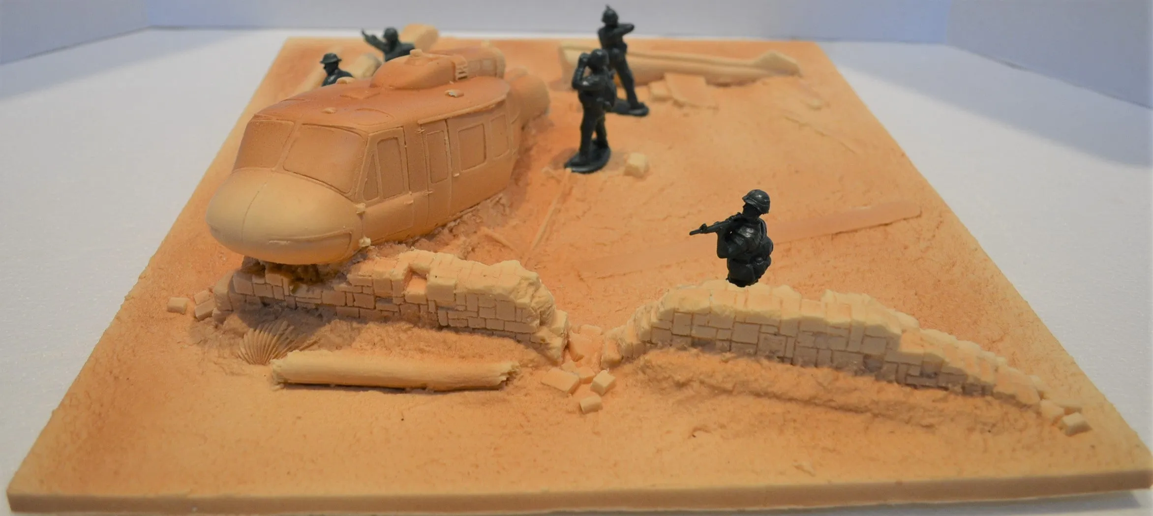 Toy Soldiers of San Diego Unpainted Vietnam Crashed Huey TS213UN