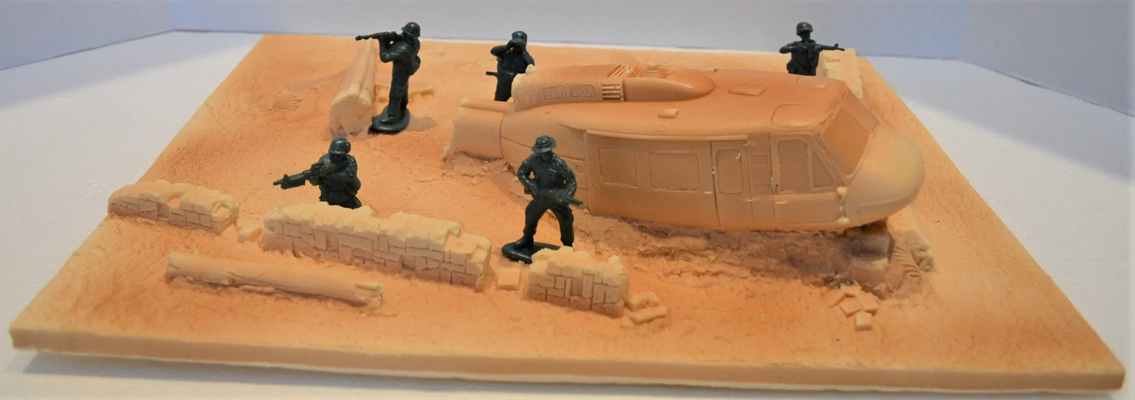 Toy Soldiers of San Diego Unpainted Vietnam Crashed Huey TS213UN