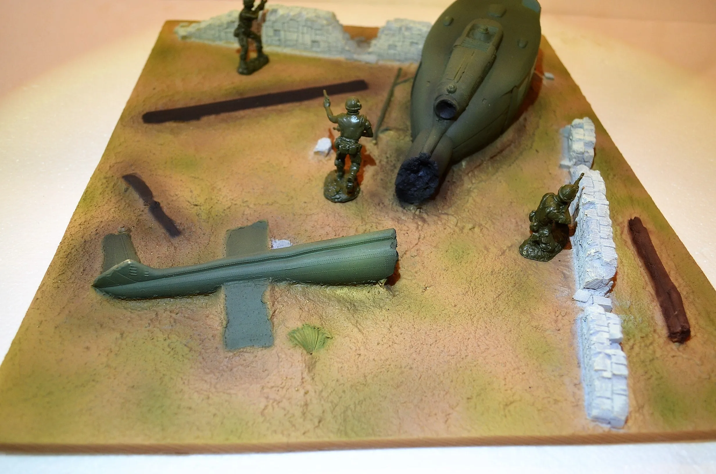 TSSD Crashed Vietnam Huey Painted TS213P