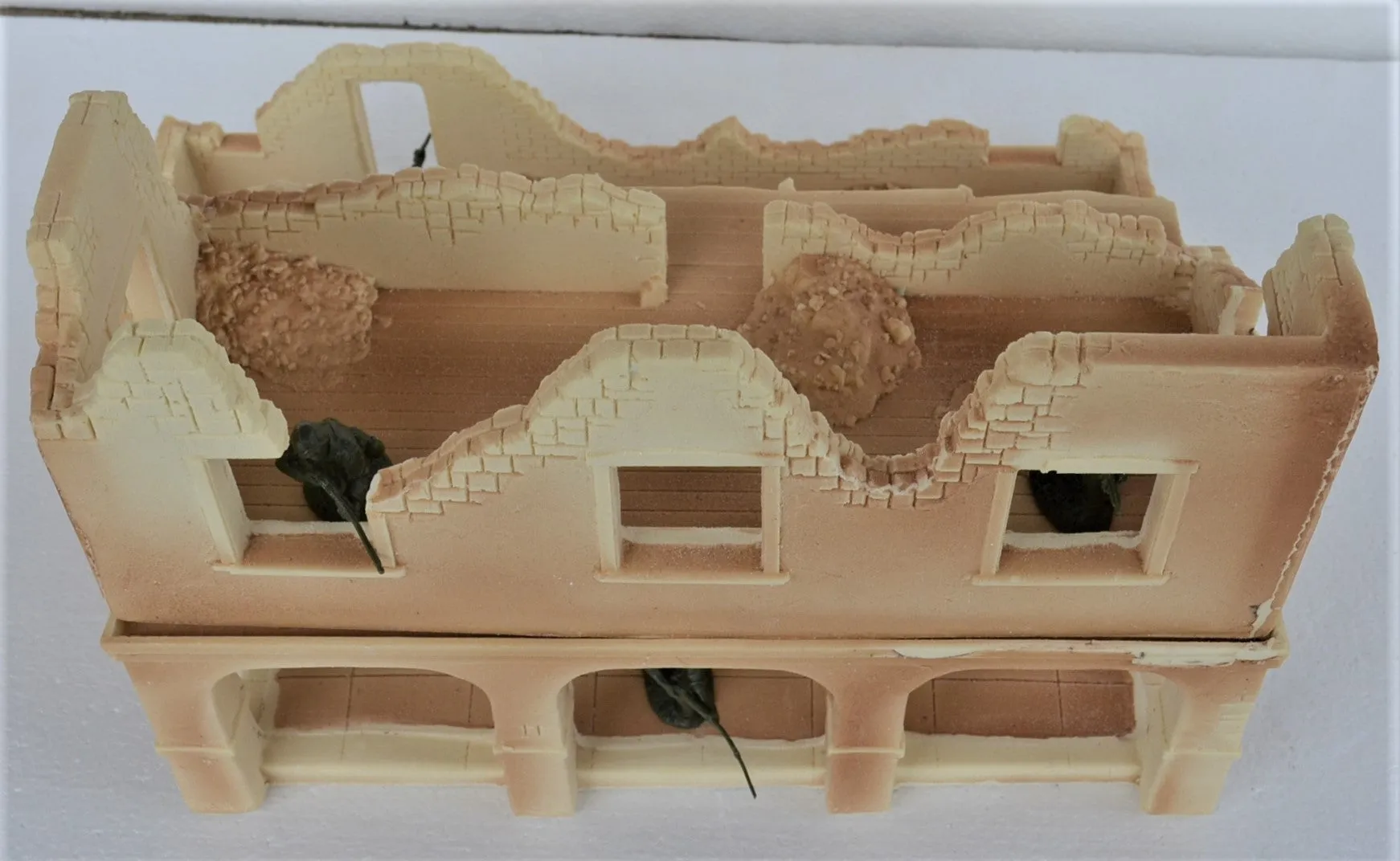 TSSD Unpainted World War II Building TS223UN