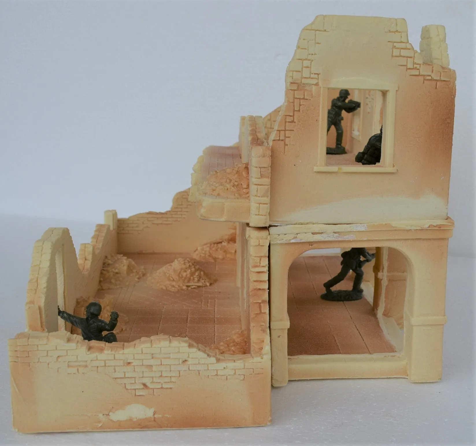 TSSD Unpainted World War II Building TS223UN