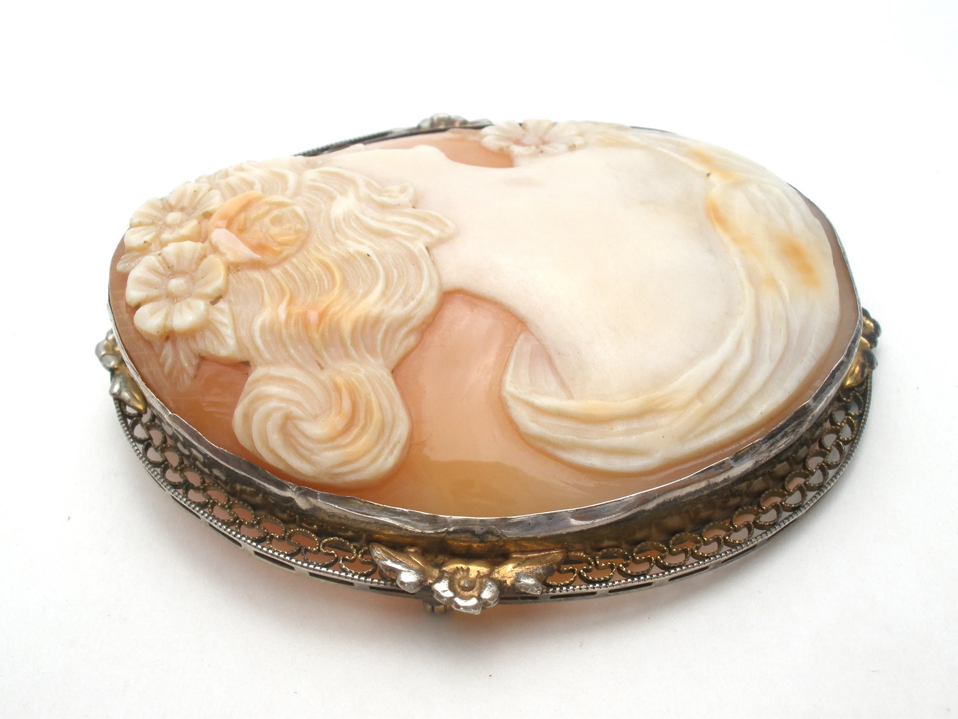Victorian Cameo Shell Brooch Pin